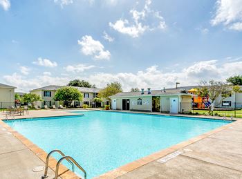 Swimming pool with deck